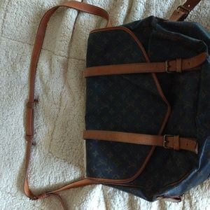 Authentic Louis Vuitton Samur 43